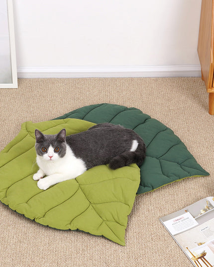 Leaf Shaped Pet Mat