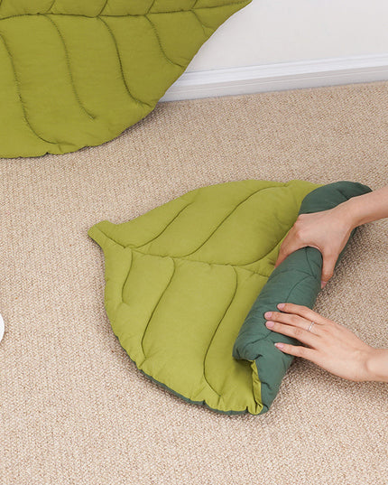 Leaf Shaped Pet Mat