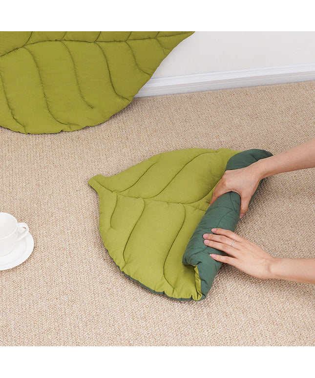 Leaf Shaped Pet Mat