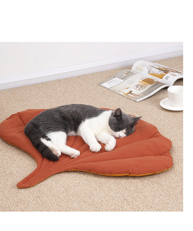 Leaf Shaped Pet Mat