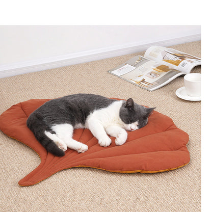 Leaf Shaped Pet Mat