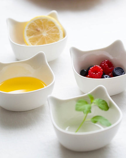 Japanese Style Porcelain Cat-Shaped Miniature Serving Bowl