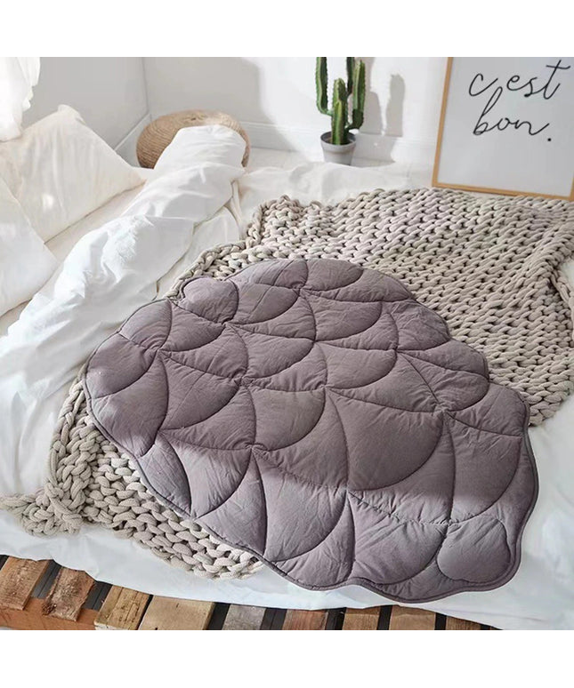 Cotton Quilted Leaf Pet Mat